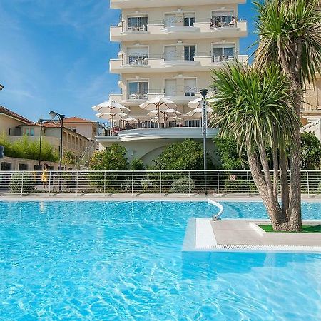 Hotel La Rosa Католика Екстериор снимка