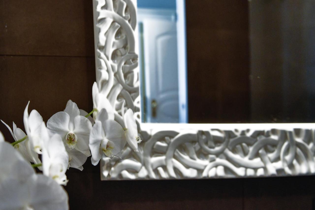 Hotel La Rosa Католика Екстериор снимка
