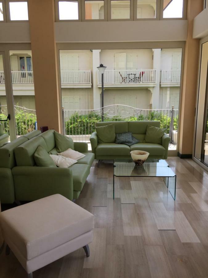 Hotel La Rosa Католика Екстериор снимка