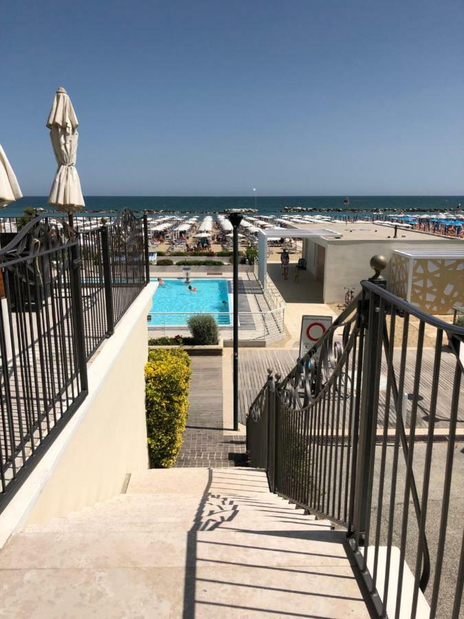 Hotel La Rosa Католика Екстериор снимка